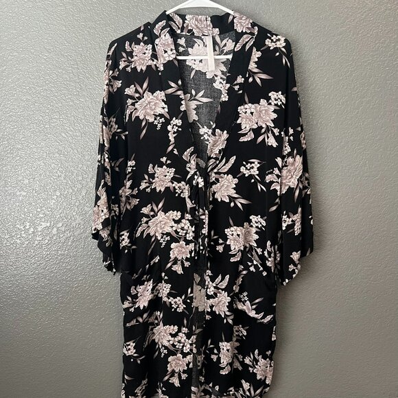 Spiritual Gangster Black Floral Print Kimono - One Size - Picture 1 of 6